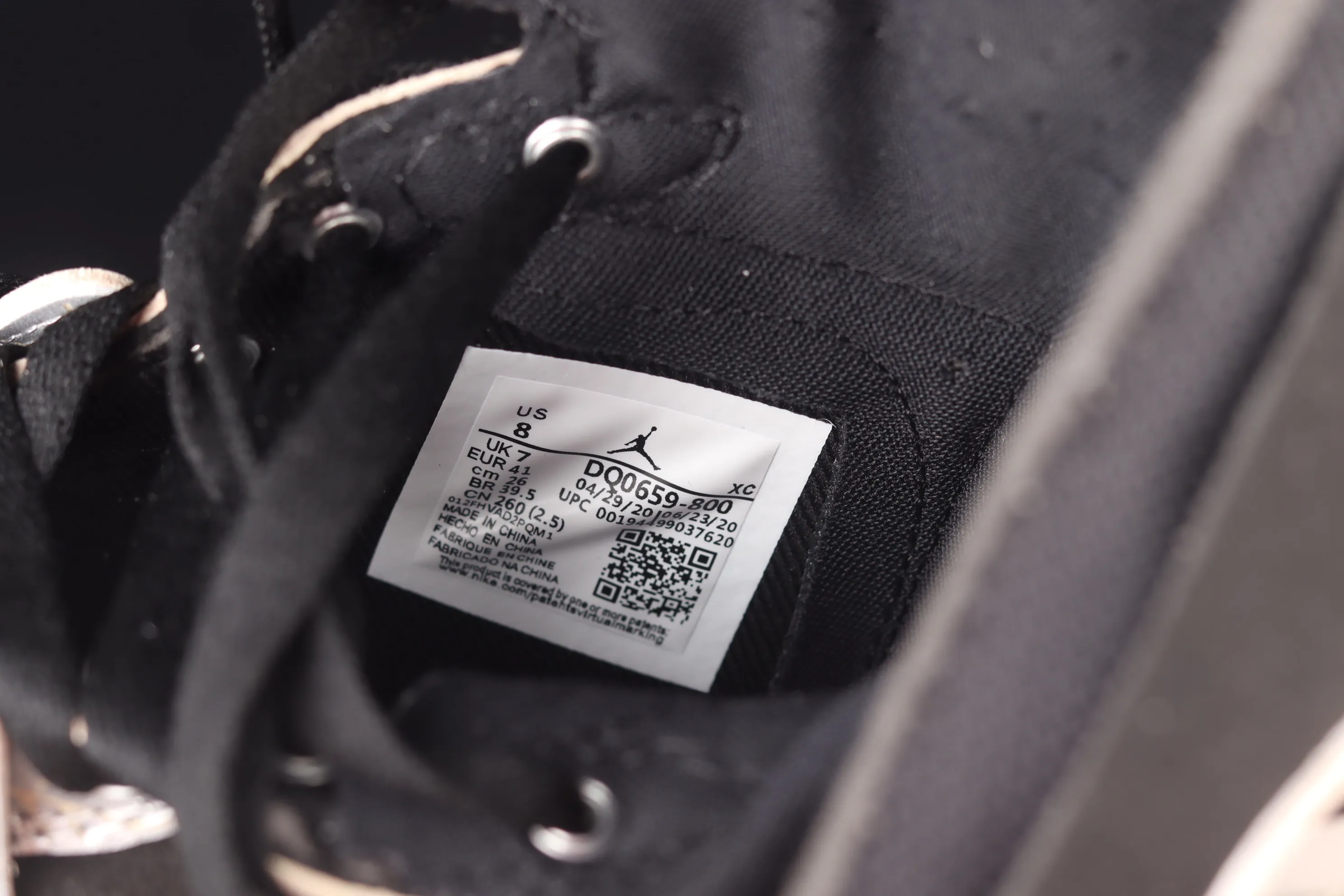 All Categories Air Jordan Jordan Series Basketball Shoes Air Jordan 1 High Air Jordan 1 Zoom CMFT AJ1 Joe 1 Black Gold White Swoosh Basketball Shoes DQ0659-800